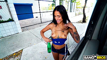 Colombian Babe Fucks For Cash