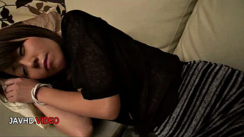 Sultry JAV Star Chihiro Akino Delivers Heat With Her Unique Charm Showdown