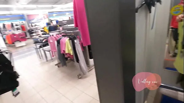 Girl sucked cock in the fitting room