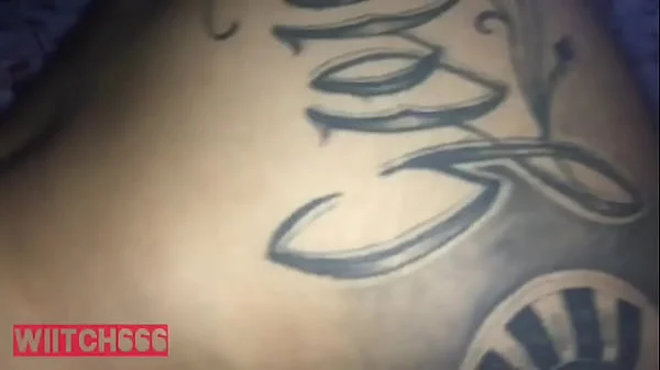 Deixou o peitinho aparecendo e acabou chupando e fudendo @wiitchh666