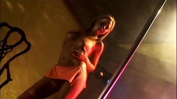 Beauty babe rides fat dick