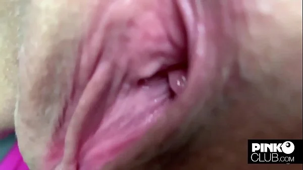 Malena scopa Christian Clay in auto, poi in camerino, poi si fa inculare in POV