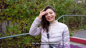 Pickedup beauty babe got pussysmashed