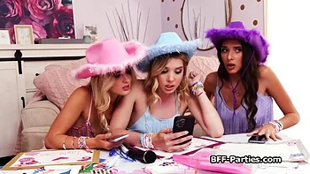 Slutty Taylor fans sharing big dick for concert tickets