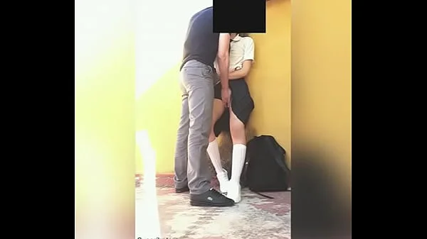 FOLLANDO Rápido en la ESCUELA! Estudiantes Mexicanos COGIENDO Atrás de los SALONES! Sexo PUBLICO Amateur!