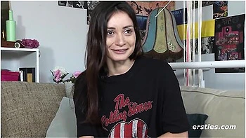 Sexy Brunette Babe Plays With Herself Before Using The Magic Wand