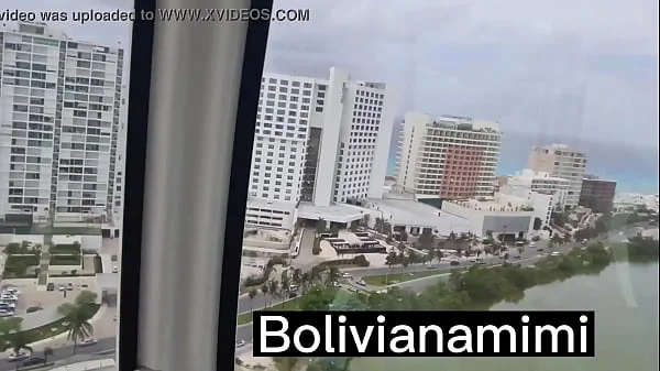 Masturbandome y haciendo squiet en la rueda gigante... los chicos de la cabina de al lado disfrutaron el show  Video completo en bolivianamimi.tv