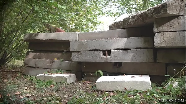 New site with voyeur-style pee videos.