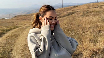 First Date Sex with Cum in Mouth - Amateur Redhead Deep Throat Outdoor Fuck