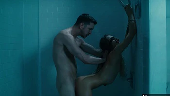 Markus Dupree is a lucky guy with Naomi Swann in the shower