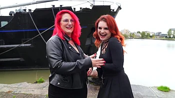 Lena, 25, wanted a little more... - Jacquie et Michel TV