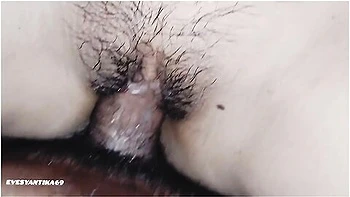 Ngentot Cewek Cantik Jilbab Muslimah Tanpa Kondom. Dia Tak Mau Lepas Hijab Saat Ngentot-evesyantika