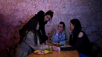 Little Foxy, 31 years old, from Annecy! - Jacquie et Michel TV