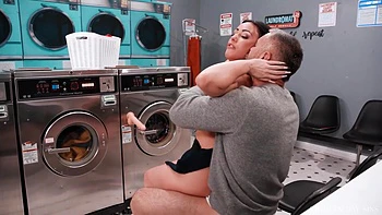 Is In Between A Cock And A Dildo In A Public Laundromat - Charles Dera And Jennifer White