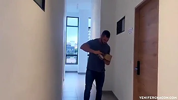 Dick Delivery Service - Yenifer Chacon