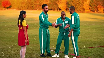 Nelly takes the bus of vice! - Jacquie et Michel TV