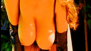 Horny babes eat pussy and use candle as cock