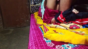 Bhabhi Ki Baid Par Thook Lagake Gaand Mari