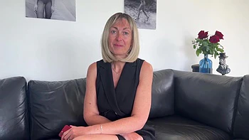 Threesomes have no secrets for Trixy! - Jacquie et Michel TV