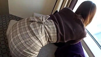 ムチムチGカップ巨乳美女がパイズリしてピストンで垂れ乳揺れる