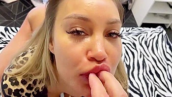 Gets Pleasure From Anal And Fisted Ass