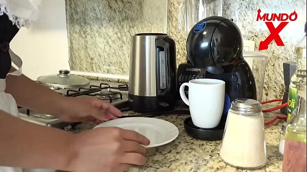 The maid can't resist her boss's cock MUNDOXXX.COM