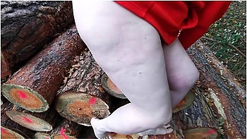 Get Naked And Spread Your Legs For Pussy Pounding