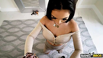 Quick Blowjob Before Shift