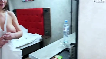 Hot Stepmom Wakes Up A Petite Girl With Morning Sex, Squirts In Her Mouth And Pisses On Her Face!