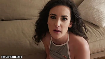 Girlfriend Lyra Enjoys Her Fantasy