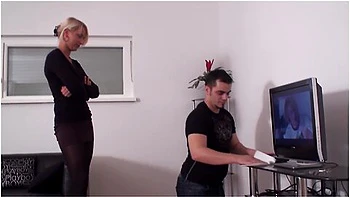 Femdom Ladies Make To Housemaids