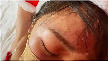 女子大生彼女とのxmasをリアル撮影可愛いサンタかへろへろ変態フレイryoyuu素人カッフル/歳の差//美少女/スタイル抜群/中出し/ハメ撮り/スマホ/english Subtitles