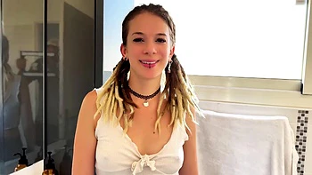 Ashley and Elisa fucking like wild people! - Jacquie et Michel TV