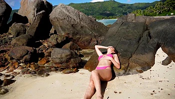 Hot solo action of gorgeous brunette Candice Demellza on the beach