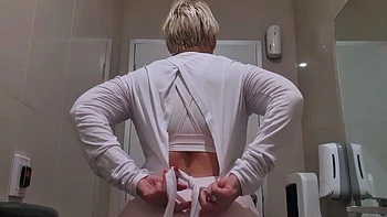 Close up amateur masturbating solo