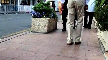 Cumshot amateur MILF suck and jerks dude in the bedroom