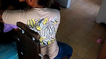 Vizinha com rosto lindo protagoniza cenas quentes de sexo