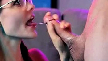 Piper Presley - Flat Babe Riding Dick Facial [WhoIsPiperPres