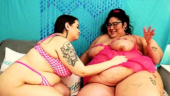 Creamy with Crystal Blue and Sydney Screams