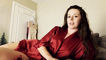 Handsfree Cumming JOI with a Kinky Brunette