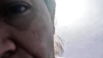 Efigenia pidiendo leche