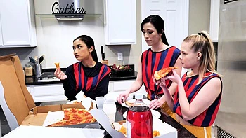 Streaming big cock close ups