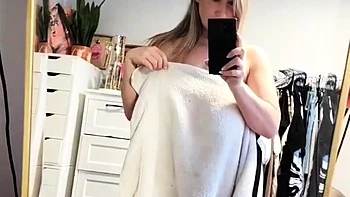 MILF Flo Big Boobs Cam Free Webcam Porn Mobile