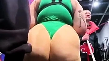 BBW Pawg cosplay candid