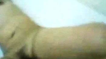 Malaysian babe from Ipoh goes hairy amateur