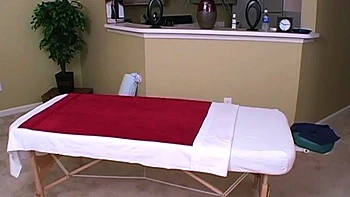 Interracial fetish domina licked by cuckold