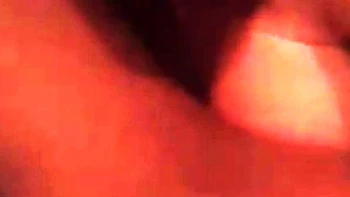 Close up fuck girl in big cock