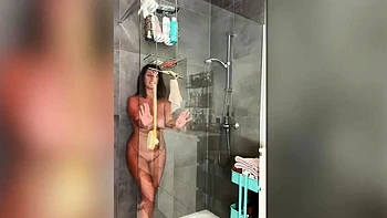 LadyLyne Join My Morning Shower Routine WRB