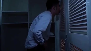 00793,A woman who screams in agony