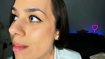 ASMR Eating Bananas ?